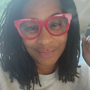 Meet your Posher, KIsha